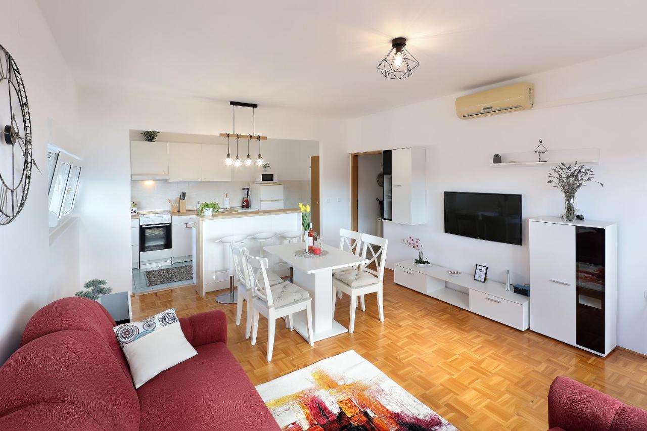 רייקה Apartment Leon - Sea View מראה חיצוני תמונה